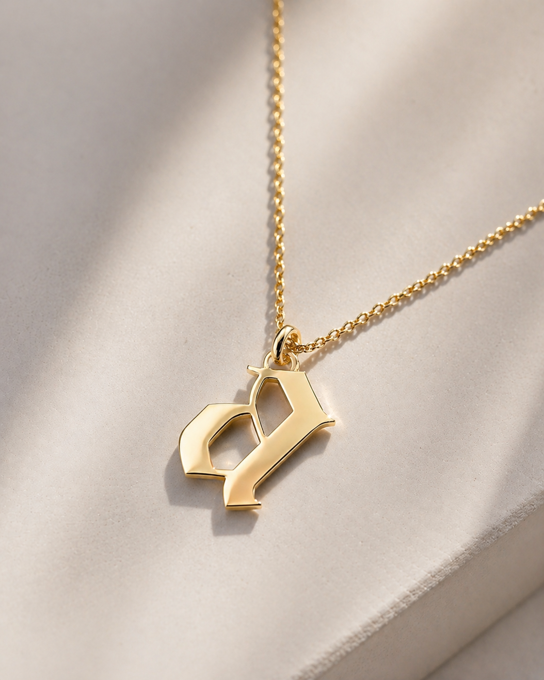 Stay close Necklace